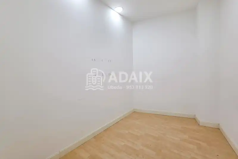 Local de lloguer en Úbeda amb Aire condicionat