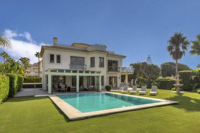 Casa-chalet en Venta en Costabella