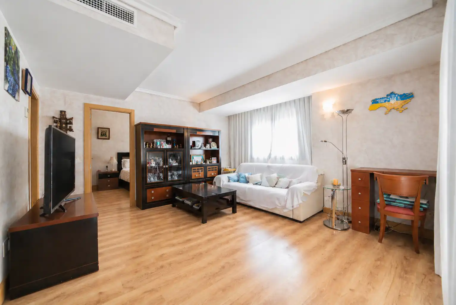 Sala d'estar de Pis en venda en Navalcarnero amb Aire condicionat, Calefacció i Parquet