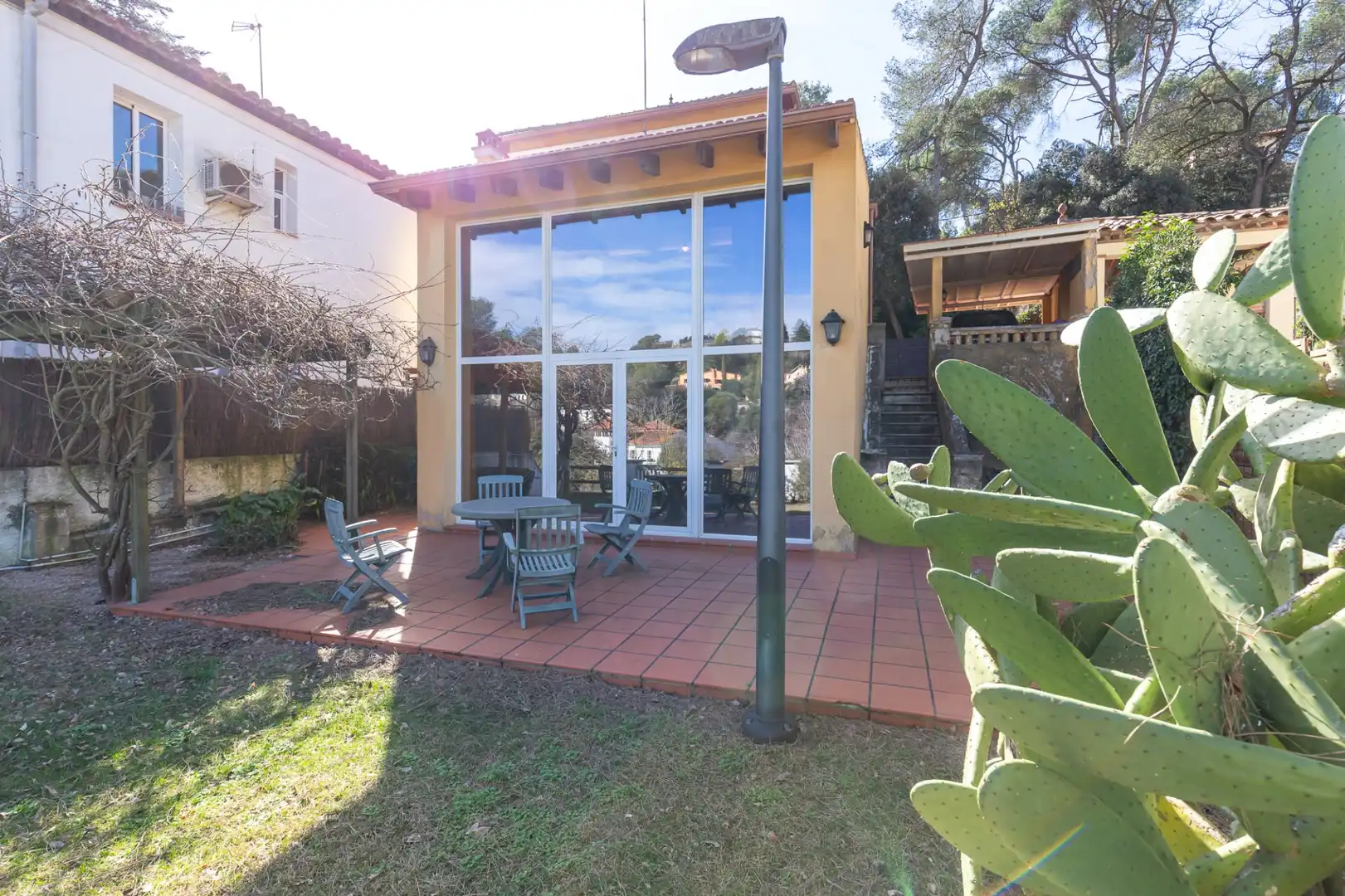 Exterior view of Houses for sale in Sant Cugat del Vallès  with Air Conditioner, Heating and Terrace