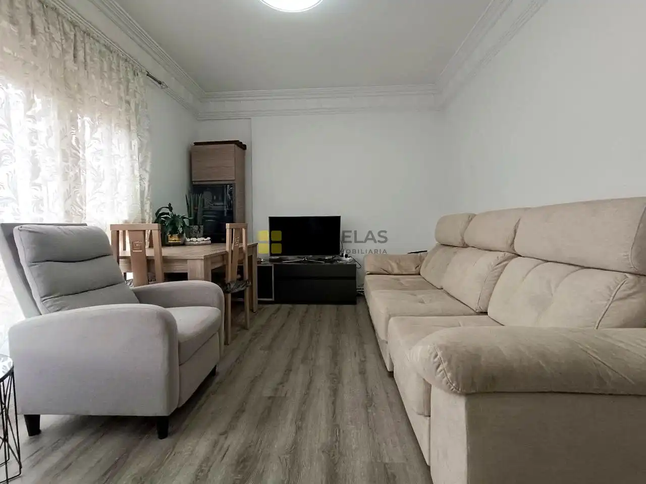 Sala de estar de Piso en venta en Arnedo con Calefacción, Parquet y Terraza