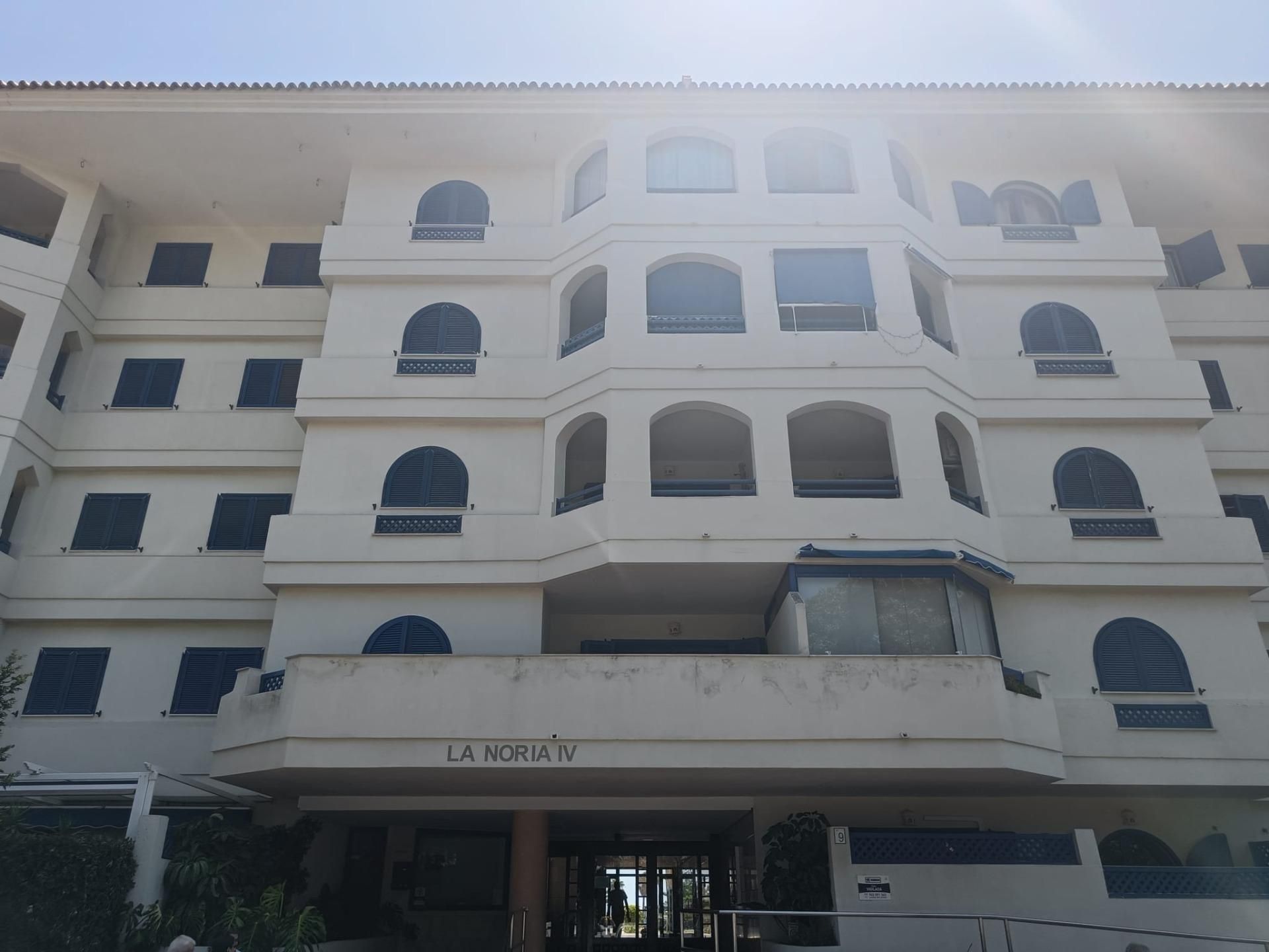 Exterior view of Flat for sale in Manilva  with Community pool