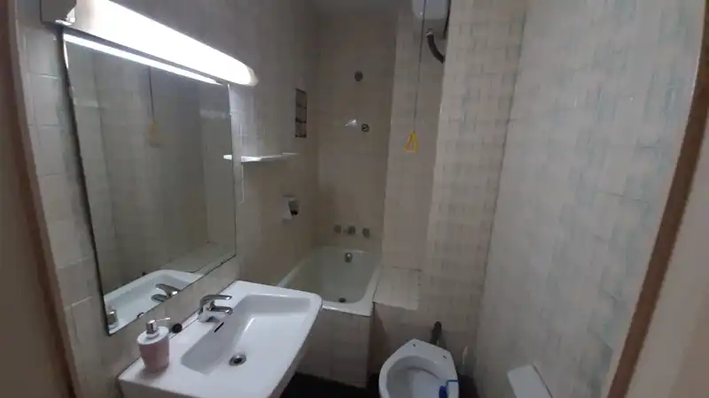 Bathroom of Flat for sale in Lleida  with Heating, Parquet flooring and Storage room
