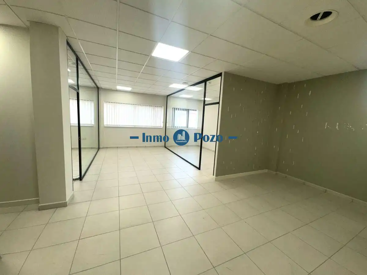 Oficina en venda a Almendralejo, imagen 2