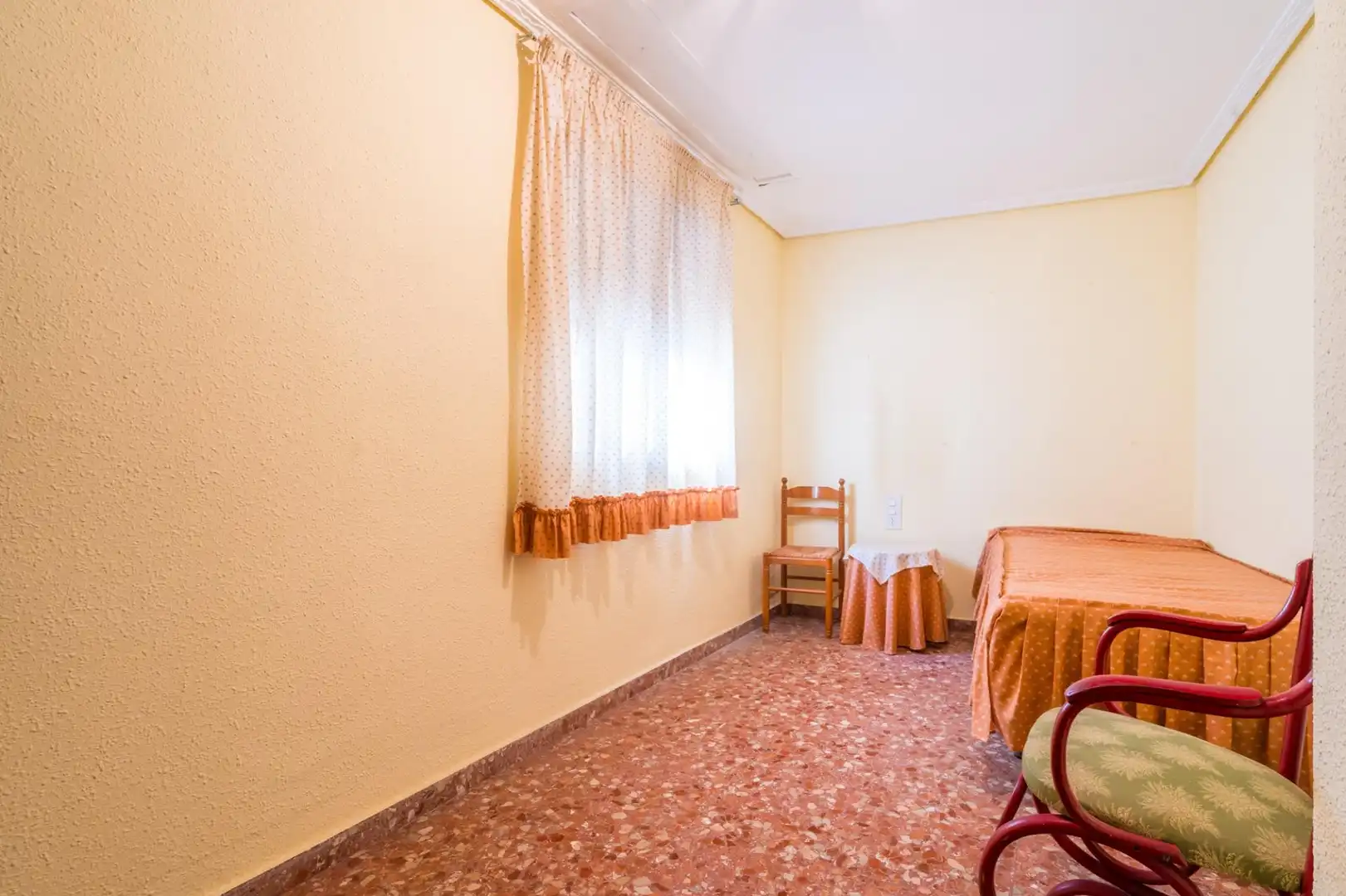 Habitación de Casa adosada en venta en Sagunto / Sagunt con Terraza