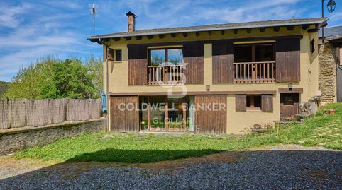 Encantadora casa de pueblo reformada en Err, immagine 2