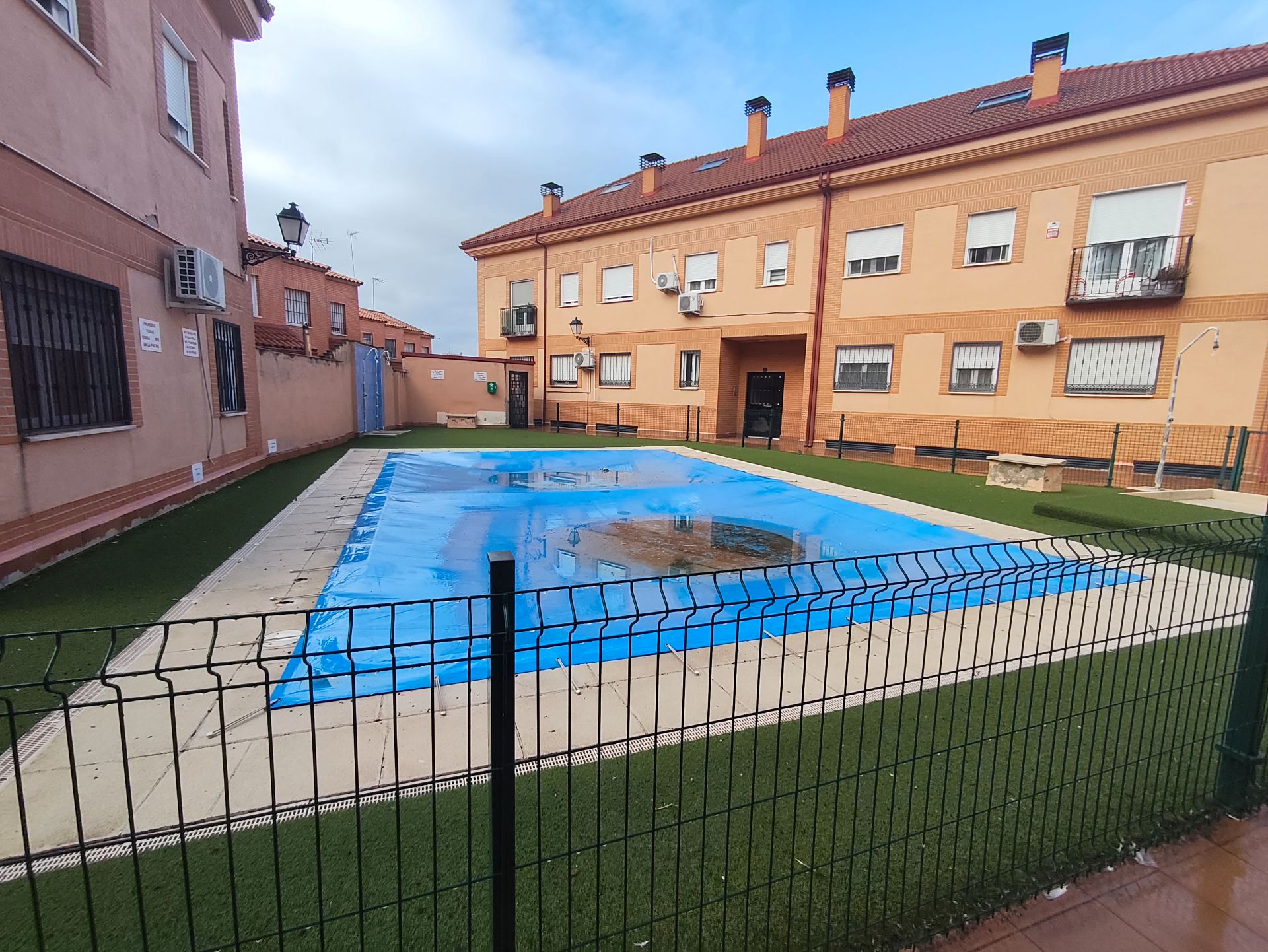 Piscina de Dúplex en venda en El Viso de San Juan amb Aire condicionat, Calefacció i Traster