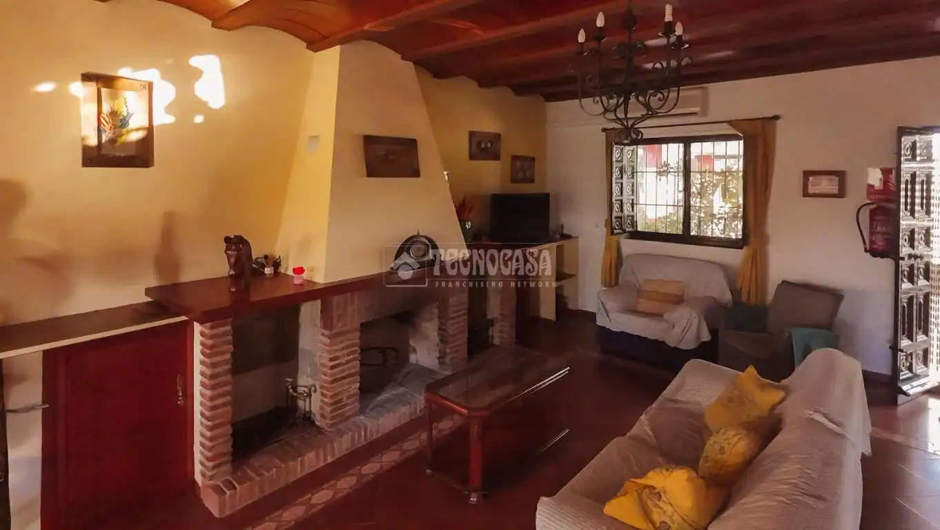 Living room of Country homes for sale in Puente Genil  with Air Conditioner, Heating and Furnished