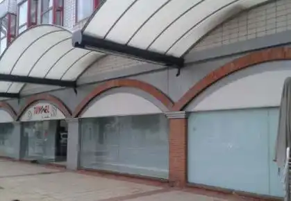 Vista exterior de Local en venta en Torrelavega 