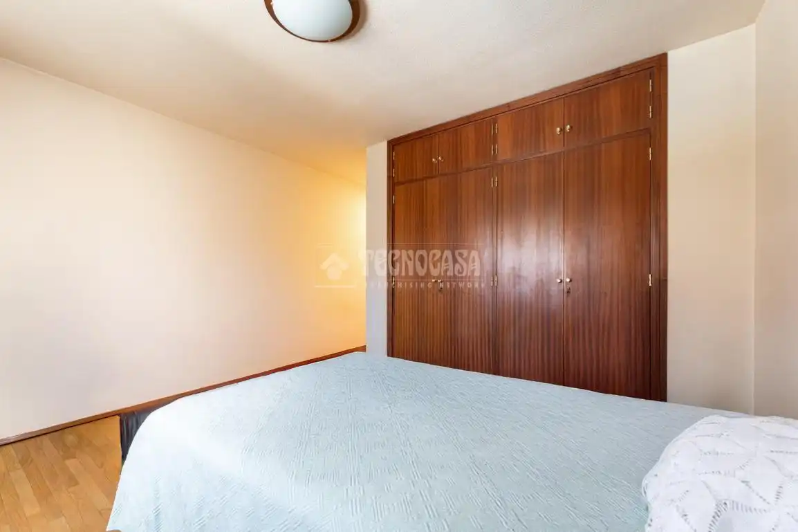 Habitación de Piso en venta en Las Rozas de Madrid con Calefacción, Terraza y Trastero
