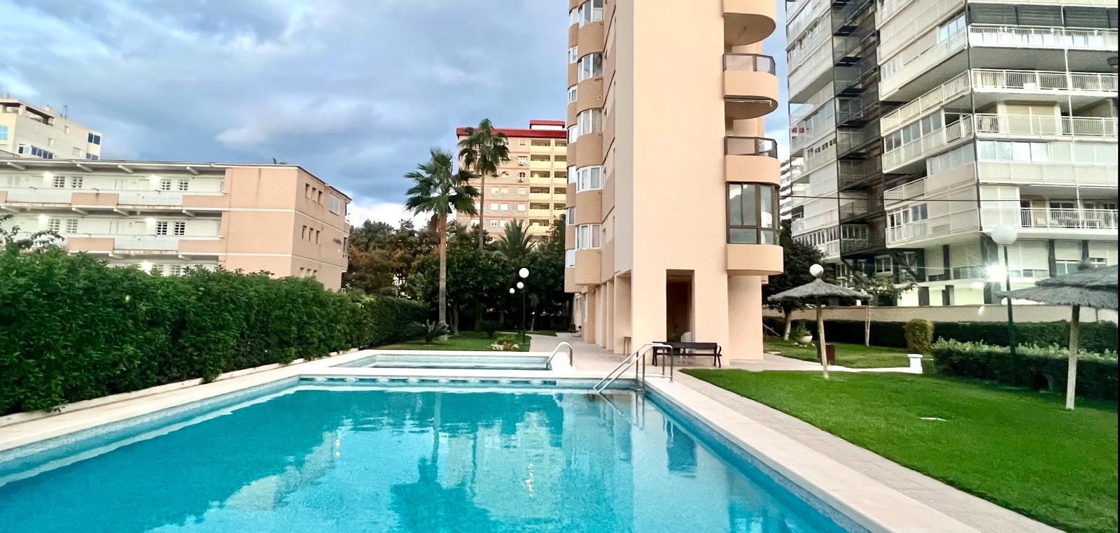 Swimming pool of Flat to rent in Alicante / Alacant  with Air Conditioner, Furnished and Oven