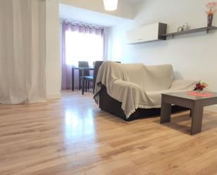 Sala d'estar de Apartament de lloguer en Gandia amb Terrassa i Balcó