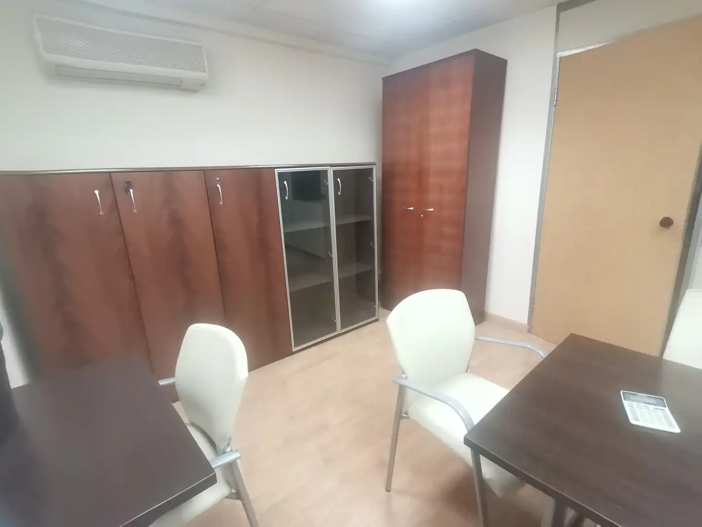 Office for sale in Almería  with Air Conditioner, Heating and Furnished