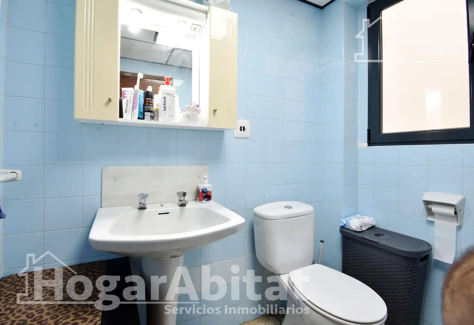Bathroom of Flat for sale in Oliva  with Air Conditioner, Heating and Terrace