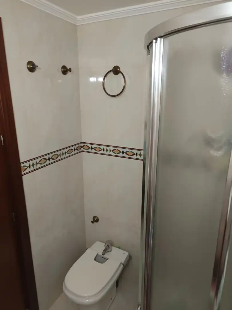 Bathroom of Flat for sale in Córdoba  with Air Conditioner, Terrace and Furnished