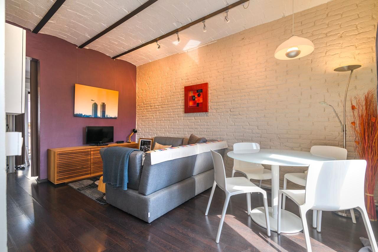 Sala de estar de Piso en venta en  Barcelona Capital con Calefacción, Parquet y Balcón