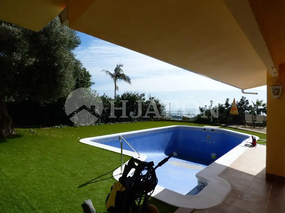 Jardín de Casa o chalet en venta en Badalona con Aire acondicionado, Jardín privado y Terraza