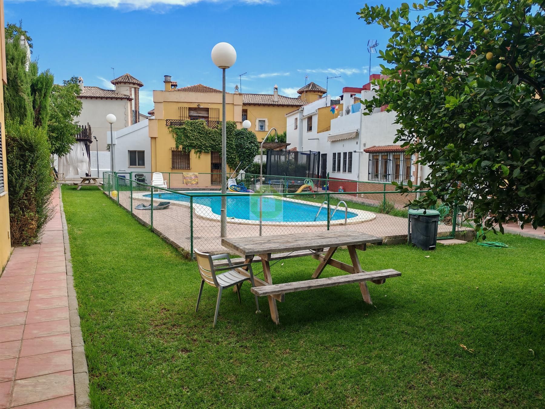 Piscina de Casa o xalet de lloguer en Ogíjares amb Moblat i Piscina comunitària