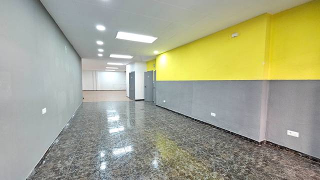 Local comercial en Alquiler en Carrer Doctor Ramón y Cajal en Centro - Ambulatorio