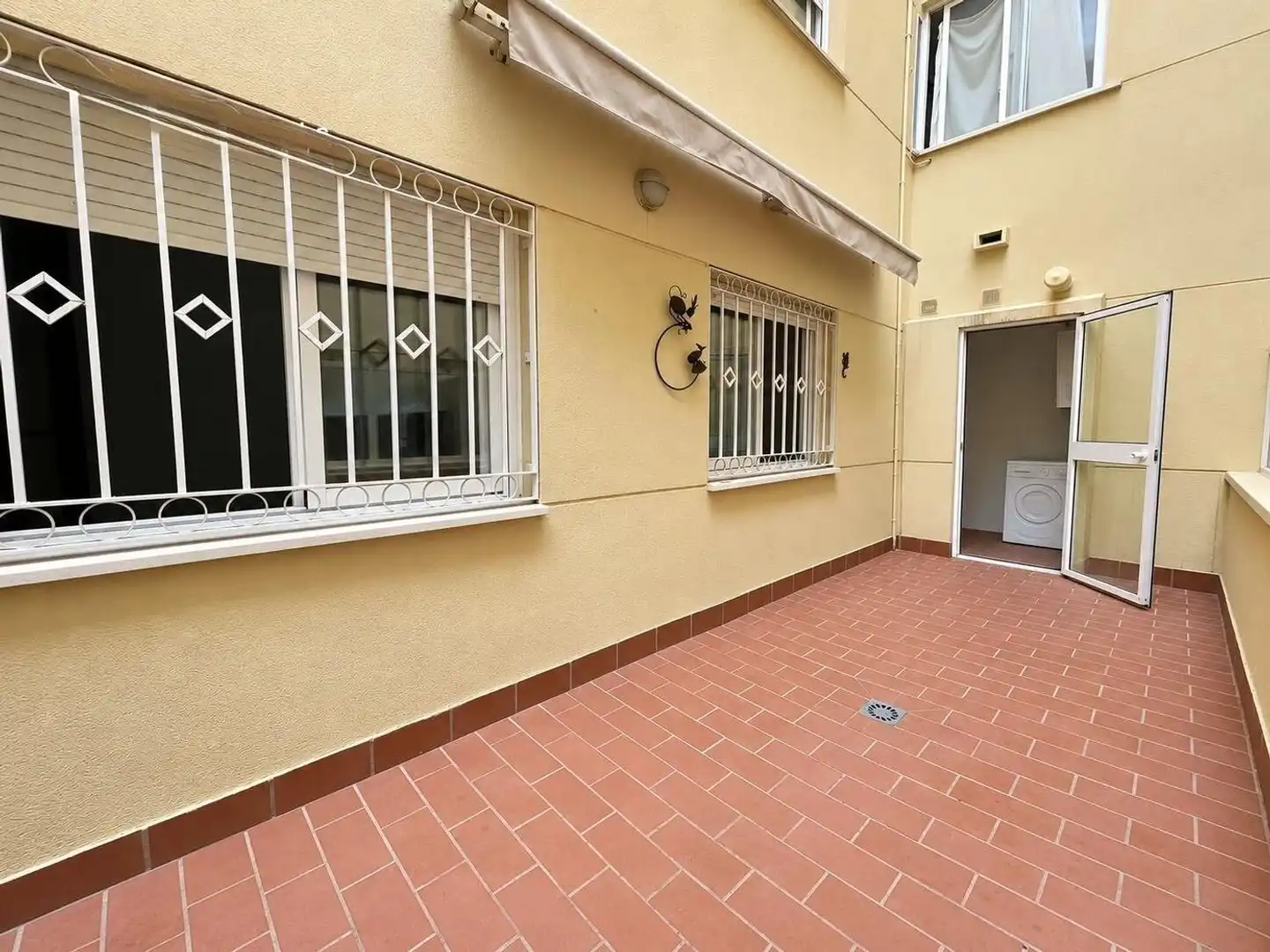 Vista exterior de Piso en venta en Noroeste 