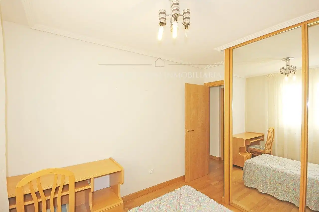 Flat for rent in Poeta Jesús Rasueros, Pizarrales