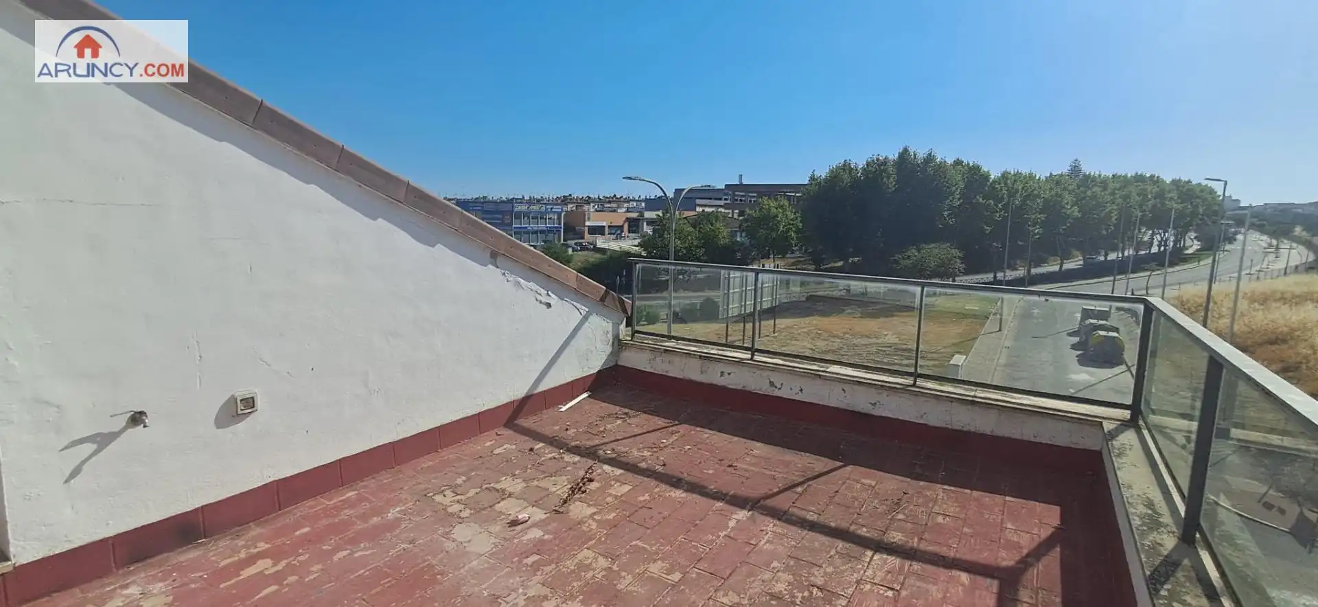 Terrassa de Casa adosada en venda en Espartinas amb Aire condicionat, Calefacció i Jardí privat