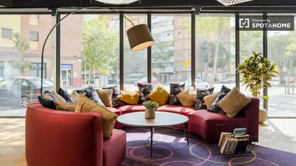 Sala de estar de Casa o chalet para compartir en Barcelona con Aire acondicionado, Terraza y Amueblado