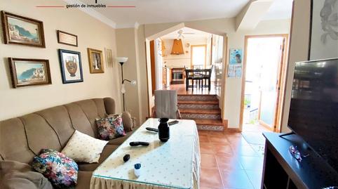 Foto 3 de Casa adosada en venda a Calle Reñidero, 24, Centro Ciudad - El Carmen, Vélez-Málaga