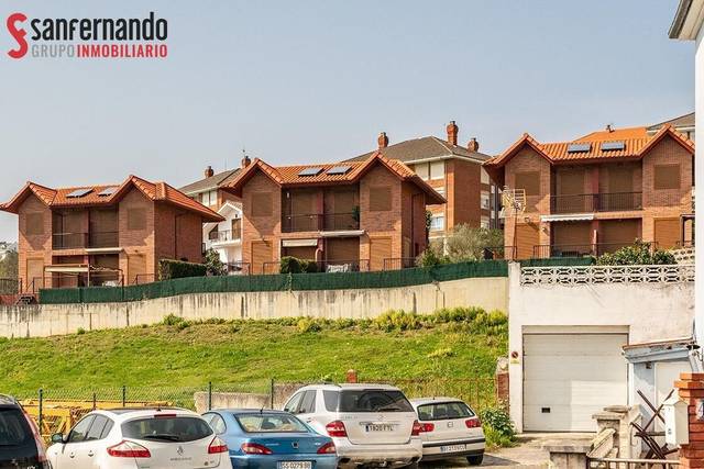 Casa adosada en Venta en Suances