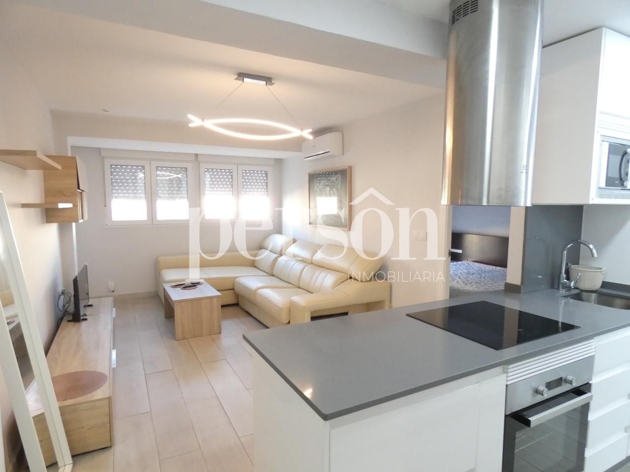 Living room of Flat to rent in  Valencia Capital  with Air Conditioner, Heating and Furnished