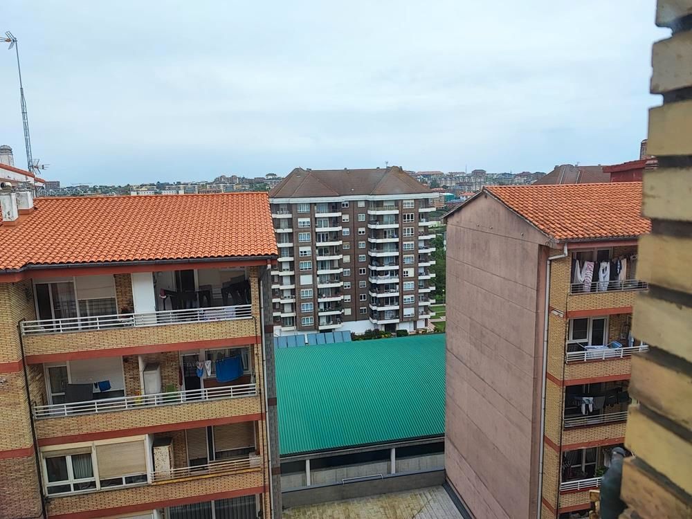 Vista exterior de Pis en venda en Santander amb Calefacció, Parquet i Terrassa