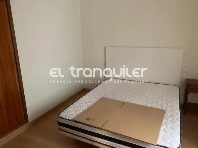 Schlafzimmer von Wohnung zur Miete in Madrid mit Terrasse, Möbliert und Waschmaschine