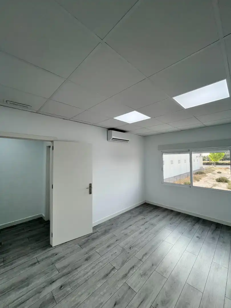 Oficina de alquiler en Elche / Elx