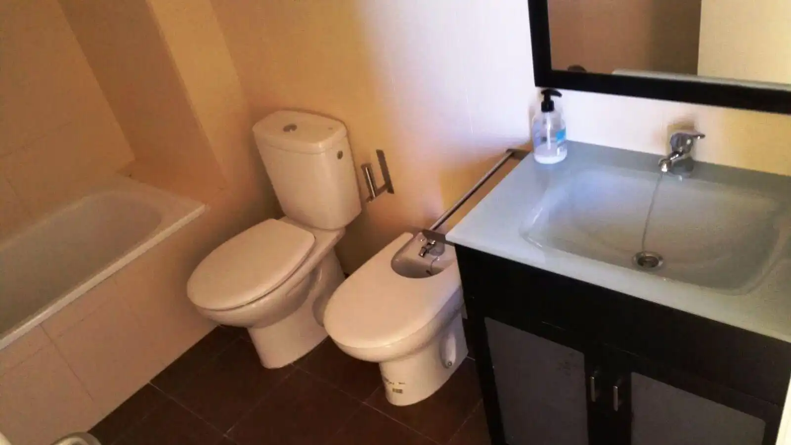 Baño de Piso en venta en Fuensalida con Aire acondicionado, Calefacción y Terraza
