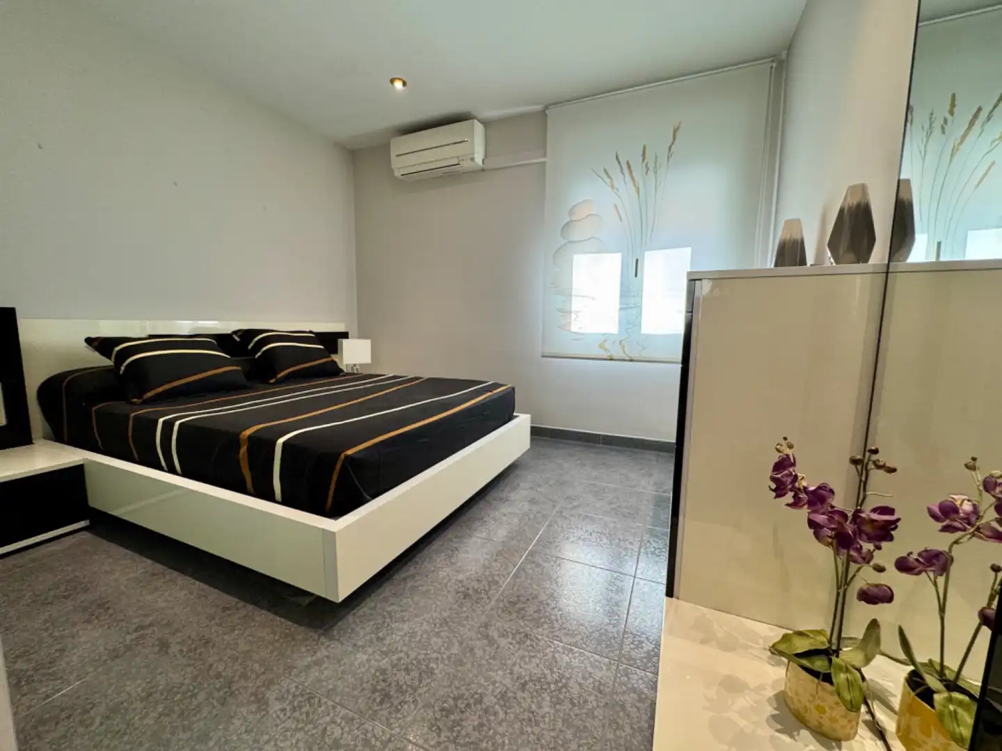 Habitación de Piso en venta en Sant Boi de Llobregat con Aire acondicionado, Terraza y Trastero