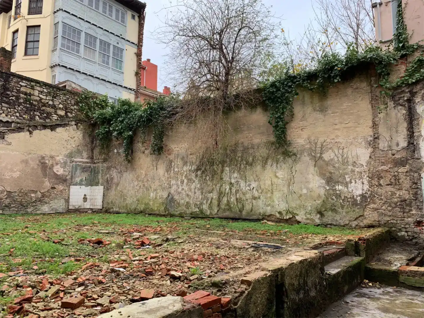 Piso en venta en Avilés con Jardín privado