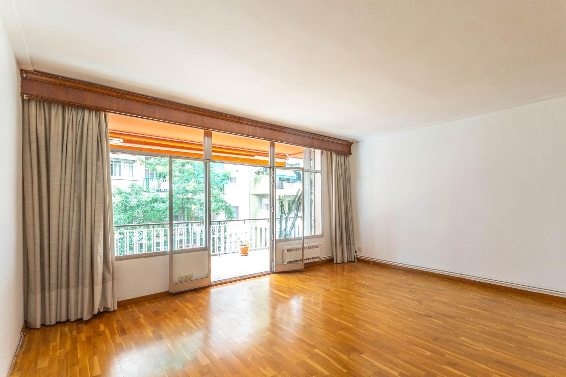 Pis en venda a Calle TENOR MASINI, Sants