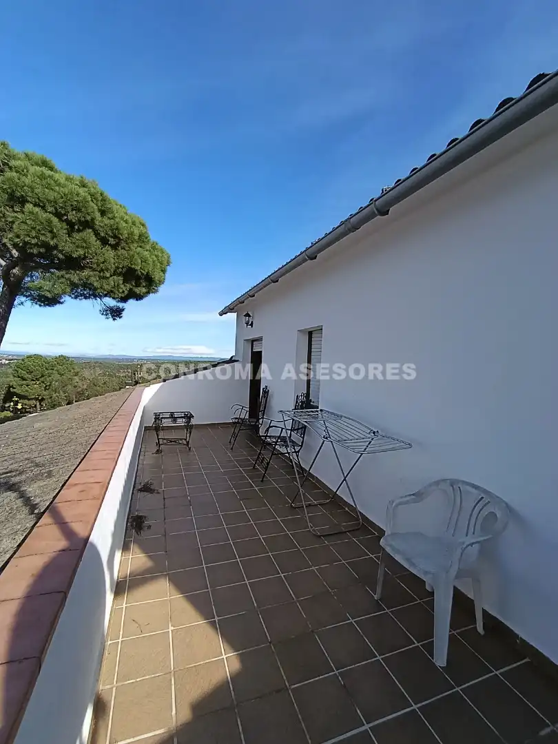 Casa amb terrassa en venda a Montbarbat, imagen 36
