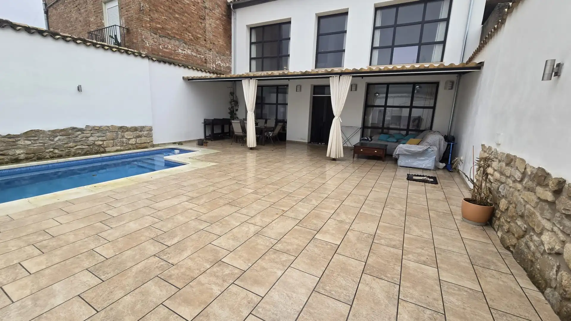 Terrassa de Casa adosada en venda en Úbeda amb Aire condicionat, Calefacció i Jardí privat