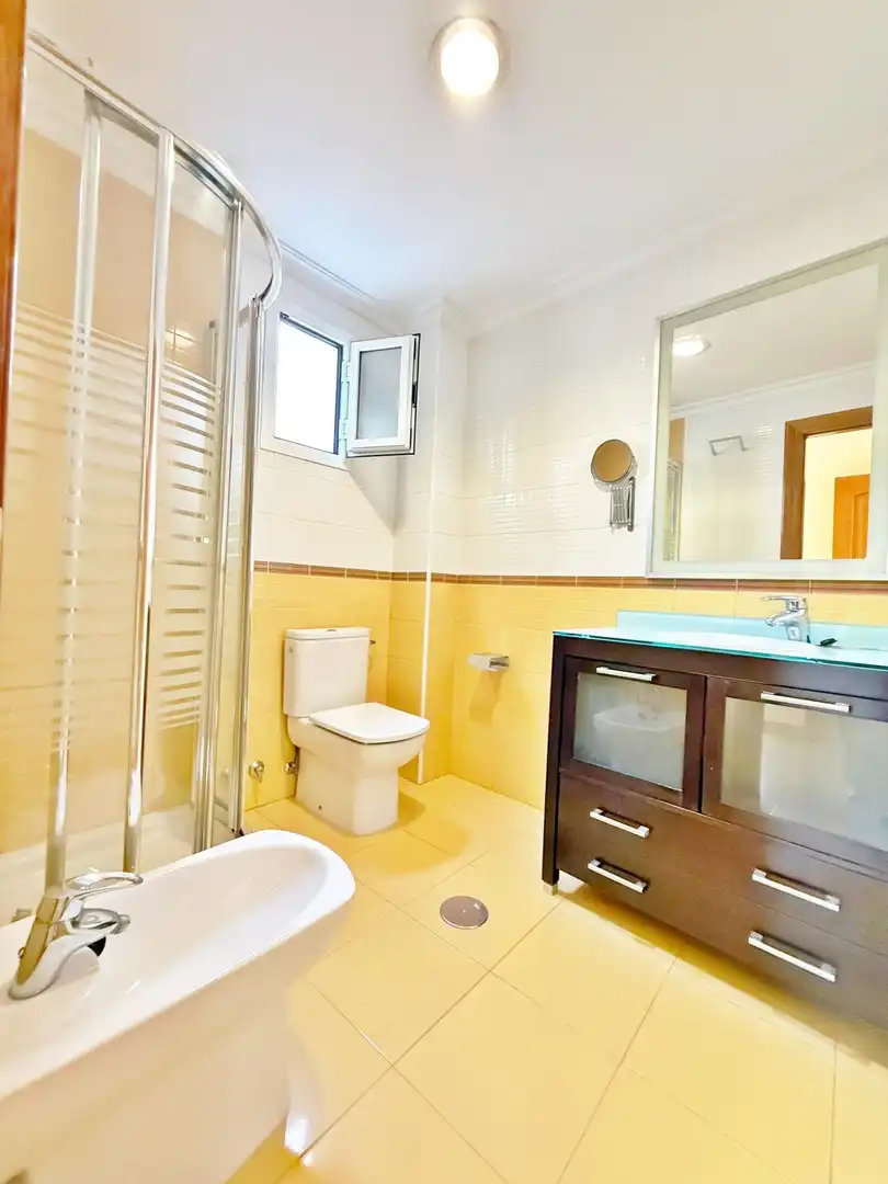 Baño de Casa adosada en venta en Almería con Terraza, Trastero y Balcón