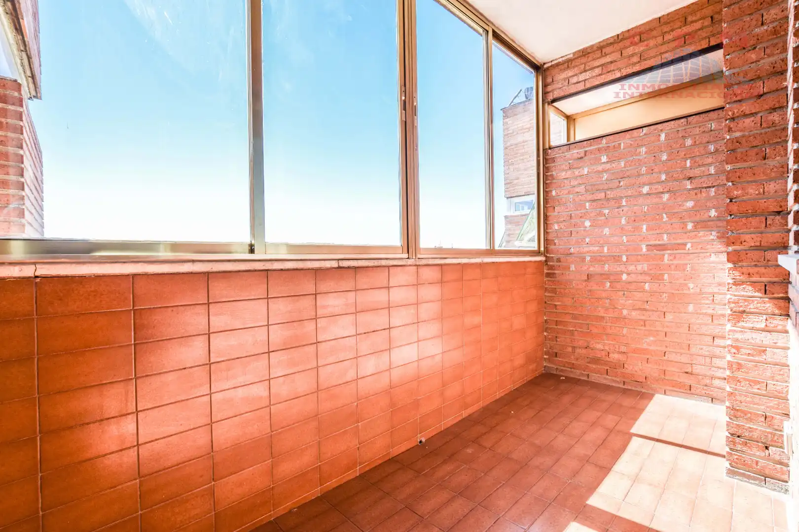 Balcony of Attic for rent in Madrid  with Air Conditioner, Heating and Parquet flooring