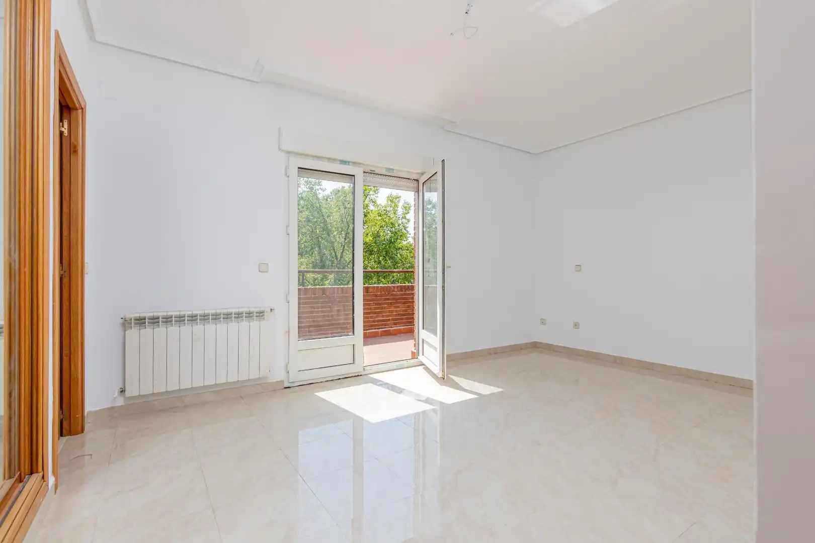 Habitación de Casa o chalet en venta en Colmenar Viejo con Calefacción, Jardín privado y Terraza