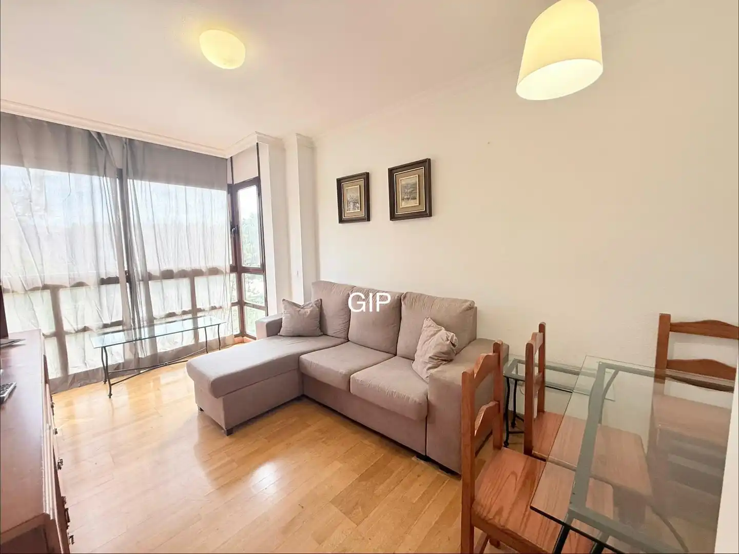 Sala de estar de Apartamento de alquiler en  Madrid Capital con Aire acondicionado, Calefacción y Parquet