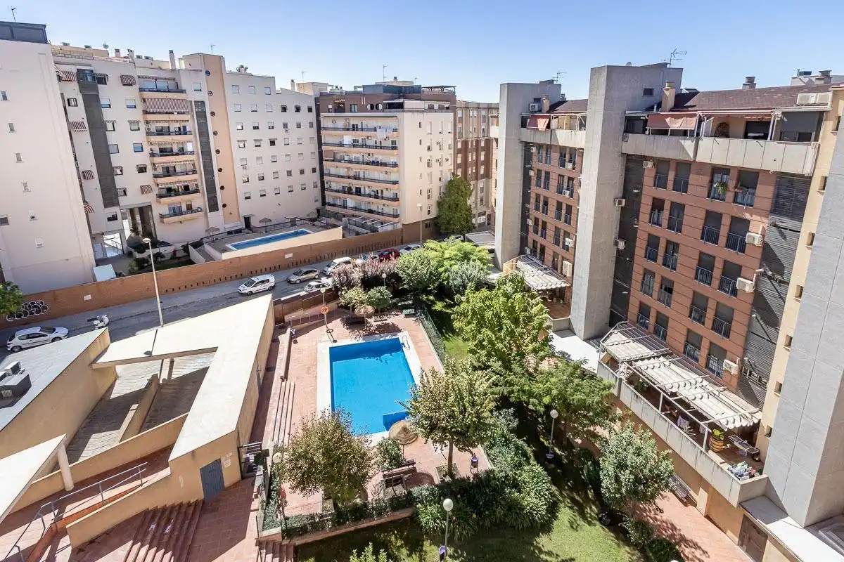 Exterior view of Flat for sale in Granada  with Air Conditioner, Heating and Community pool