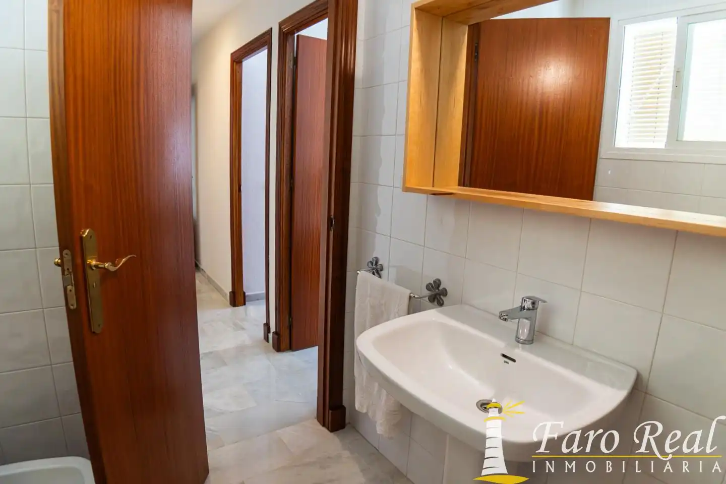 Bathroom of Flat for sale in Sanlúcar de Barrameda  with Air Conditioner