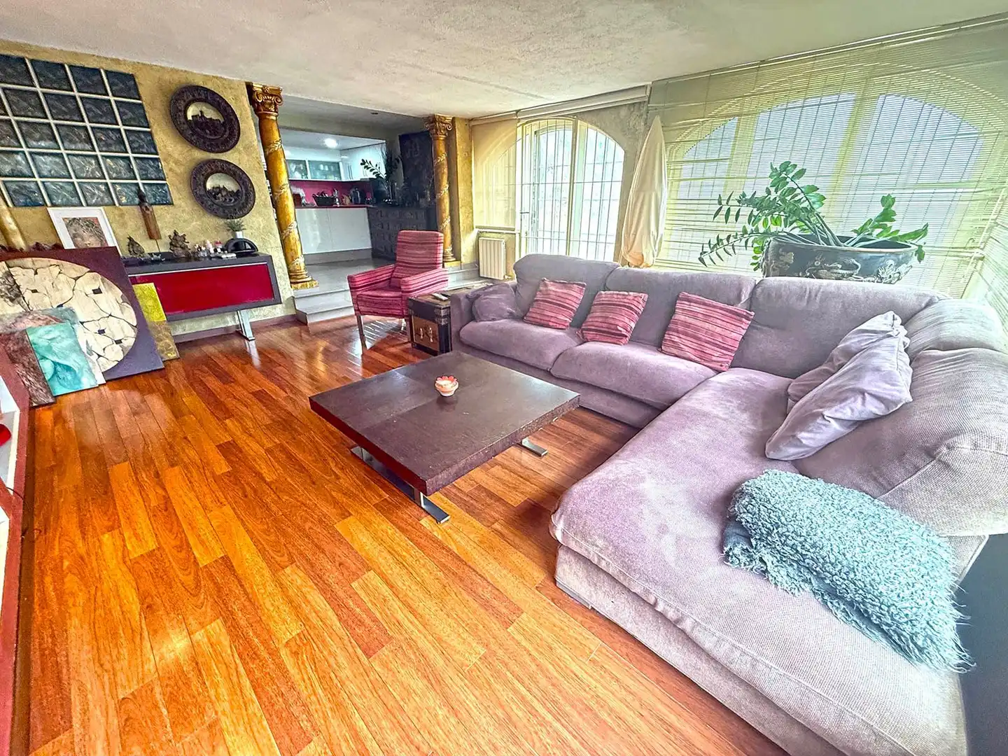Sala d'estar de Casa o xalet en venda en Roses amb Aire condicionat, Calefacció i Jardí privat