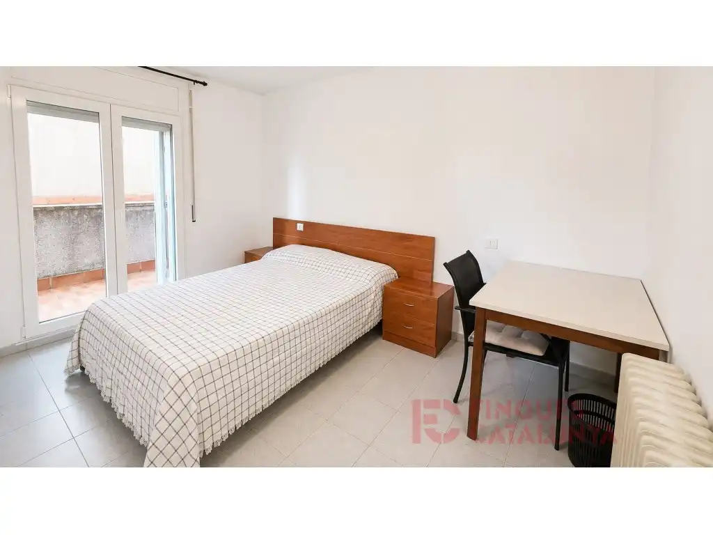 Schlafzimmer von Wohnung zum Verkauf in Girona mit Heizung, Möbliert und Waschmaschine