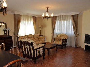 Casa amb balcó de lloguer a Área Rural