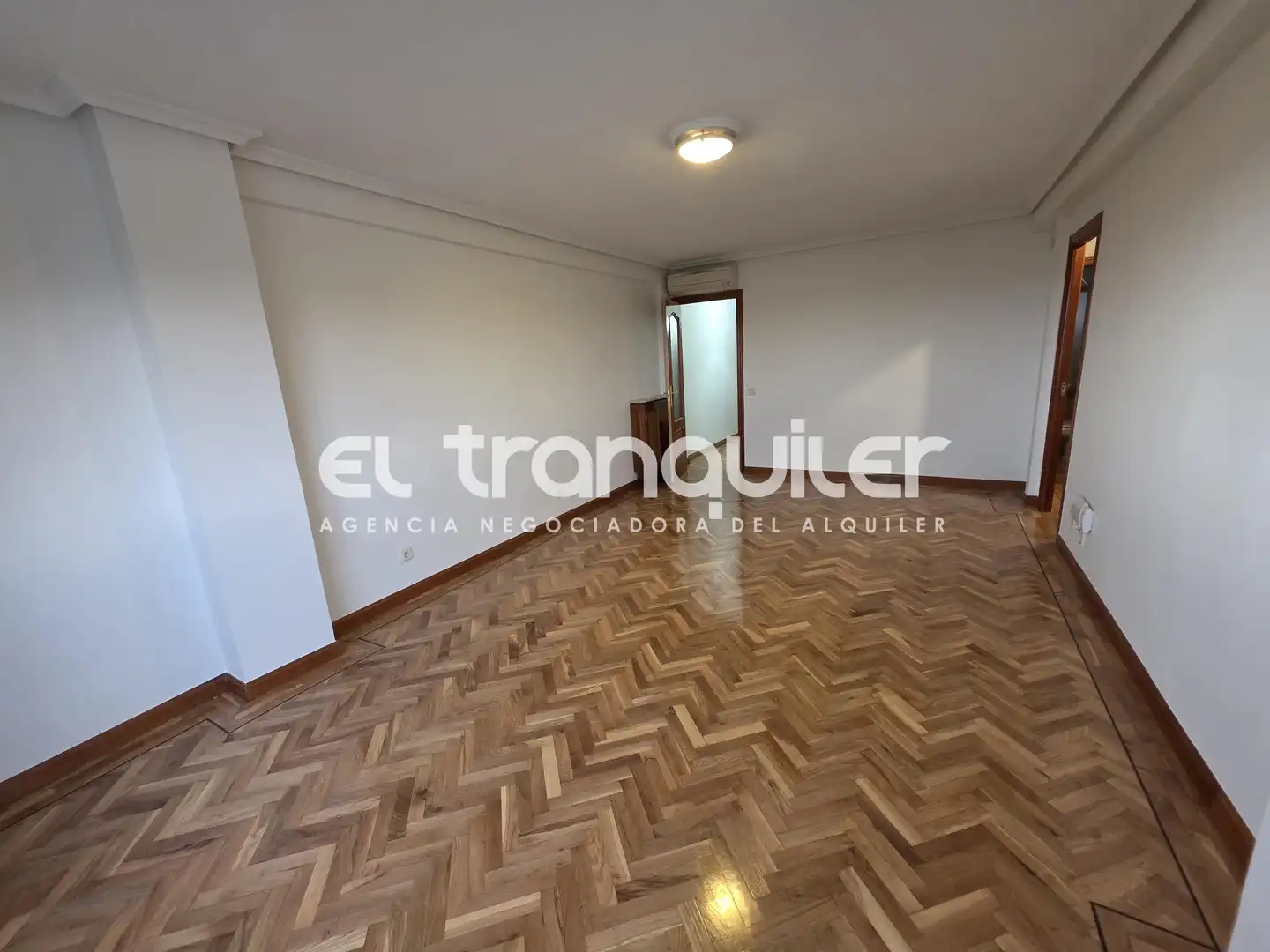 Sala d'estar de Pis de lloguer en Madrid amb Aire condicionat, Parquet i Rentadora