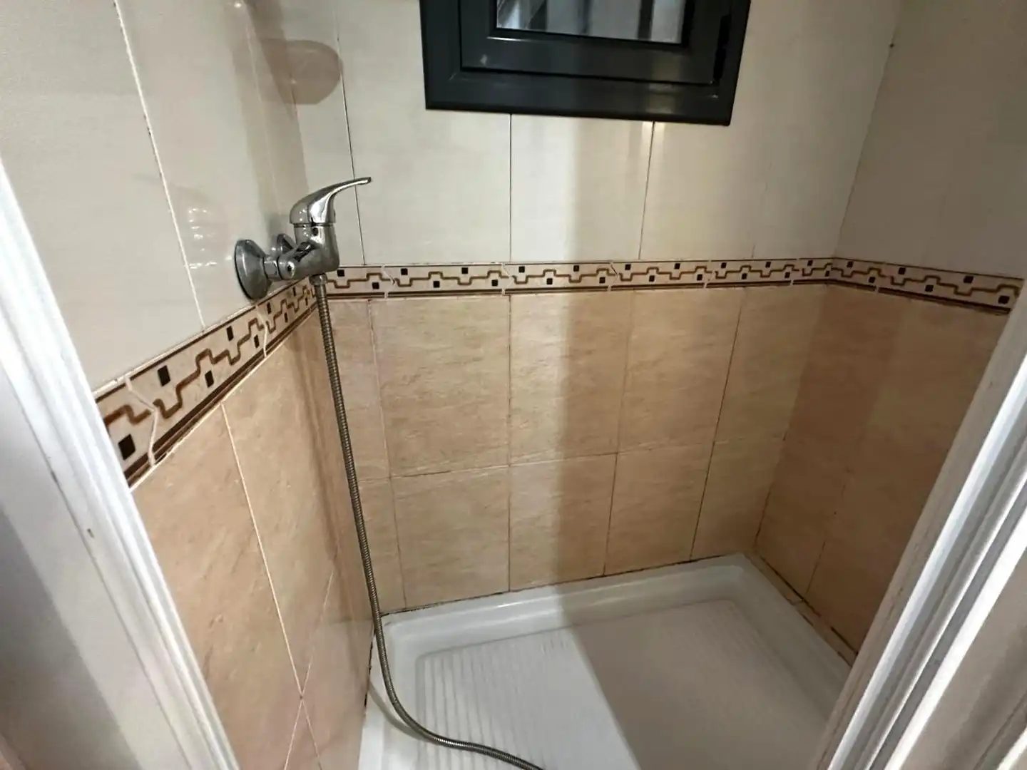 Bany de Edifici en venda en Barcelona